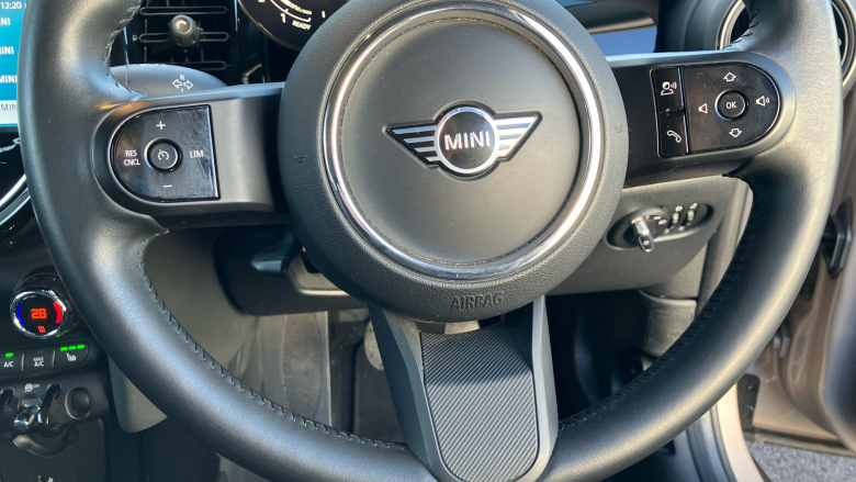 MINI Hatchback 1.5 Cooper Classic 3dr Petrol Hatchback